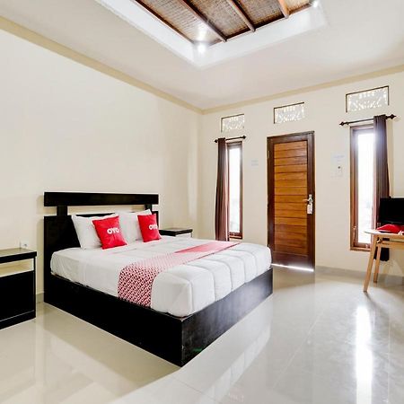 Oyo 90711 Blembong Homestay Jimbaran Extérieur photo