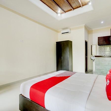 Oyo 90711 Blembong Homestay Jimbaran Extérieur photo